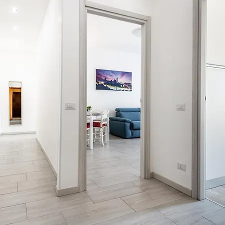 Apartament House Near Train Stationa/c *